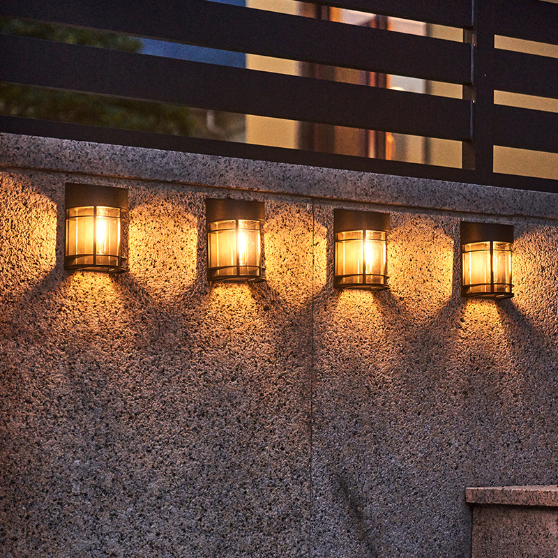 Smart Garden Fence - ไฟสวน LED พลังงานแสงอาทิตย์ สำหรับภายนอกอาคาร กันน้ำ ควบคุมด้วยเซ็นเซอร์อัจฉริยะ